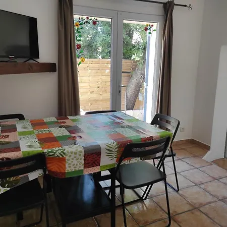 بيت للعطل Maisonnette 1 Climatisation Calme Jardin Bbq Plages