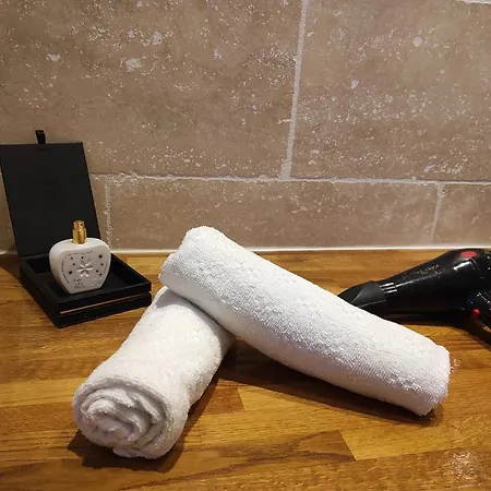 Maisonnette 1 Climatisation Calme Jardin Bbq Plages *